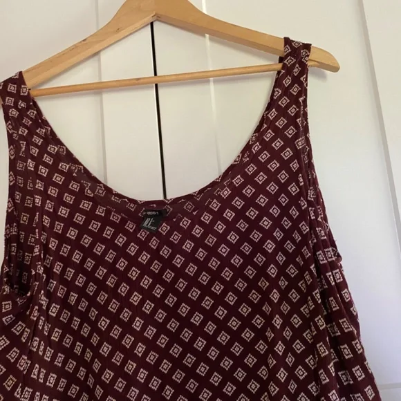 Forever 21 - Picture 2 of 9